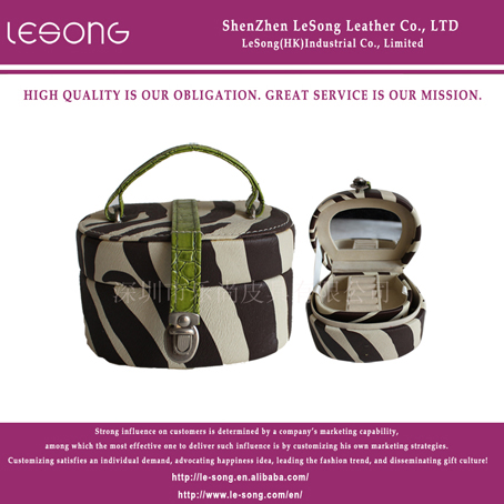 LS1061 Hanging Flannel PU Jewelry Box